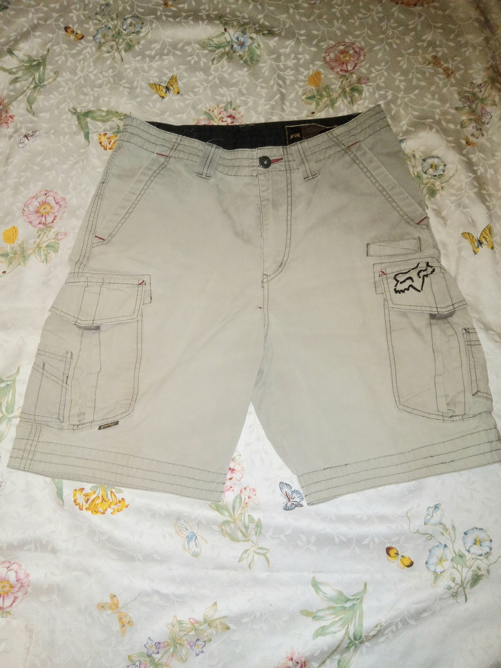 Fox Men’s Light Tan Cargo Shorts with Logo
